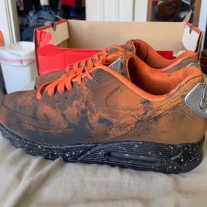 Air max Nike Mars Landing’s 11.5 comes with box